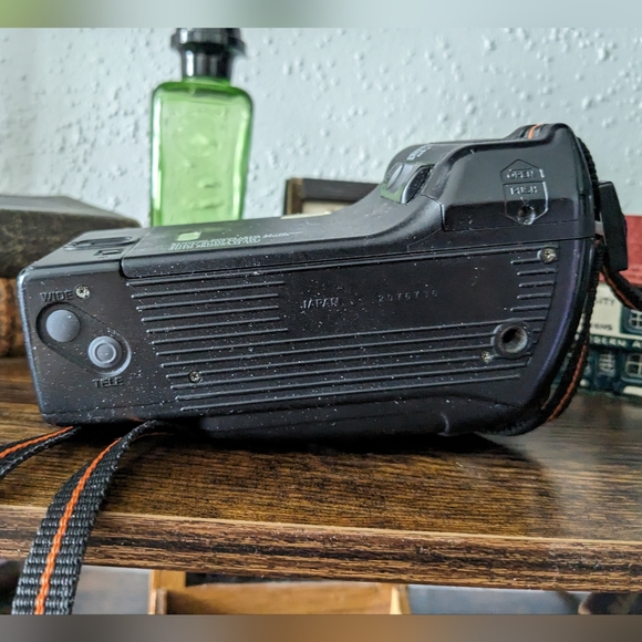 Vintage Chinon Handy zoom 35mm film camera - Picture 6 of 6